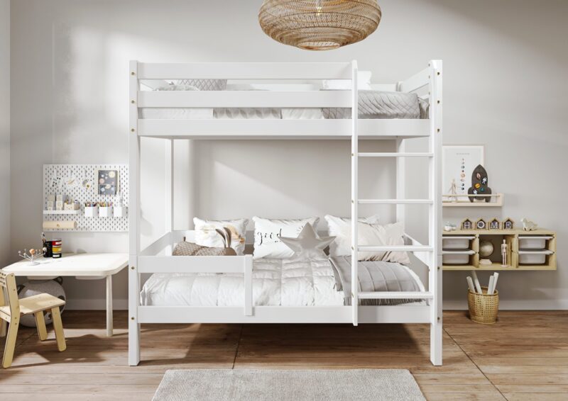 EDDIE drewniane łóżko piętrowe z poziomymi barierkami na wysokich nogach