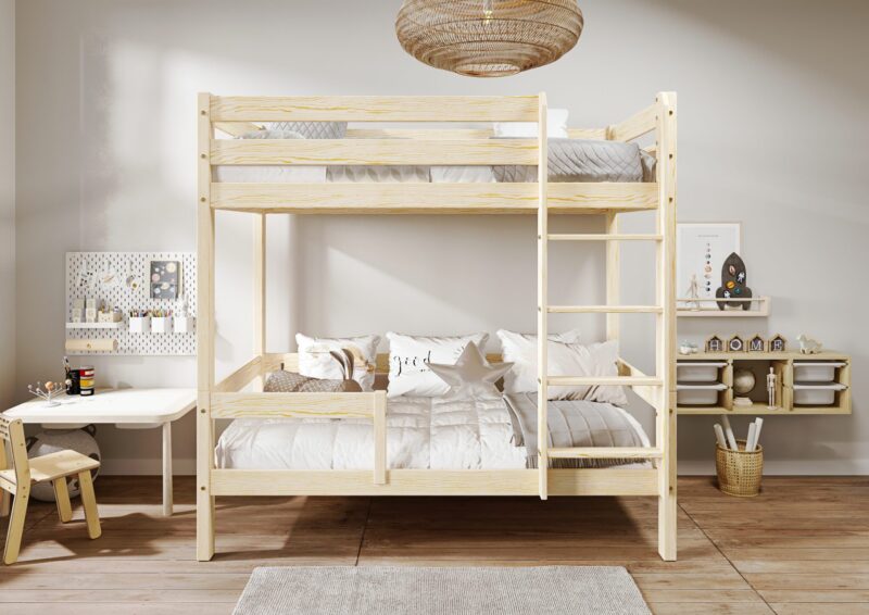 EDDIE drewniane łóżko piętrowe z poziomymi barierkami na wysokich nogach