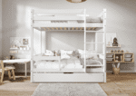 EDDIE drewniane łóżko piętrowe z poziomymi barierkami i szufladą na pościel