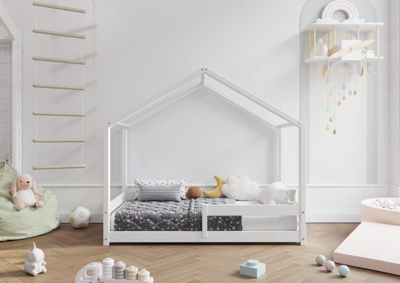 HUFFIE drewniane łóżko dziecięce domek z barierkami poziomymi niskie