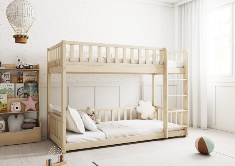 Karo drewniane łóżko piętrowe z barierkami płotek niskie