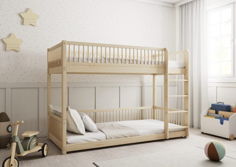 Molly drewniane łóżko piętrowe z okrągłymi szczebelkami na niskich nogach