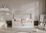 POLLIE drewniane łóżko domek dziecięce z barierką płotek i szufladą na pościel